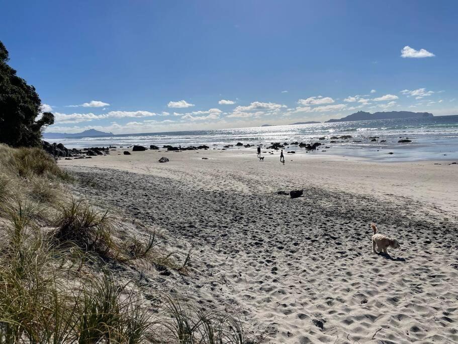 The Blue Beach House Mangawhai Exterior foto